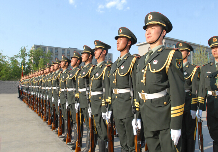 每年的八月一日是中国人民解放军建军纪念日,因此也叫"八一"建军