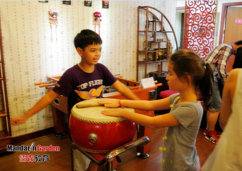 赴美国国际汉语教师与外籍孩子共度夏季寻根之