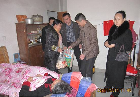 犀浦镇2014年救急难困难群众帮扶救助 - 新华