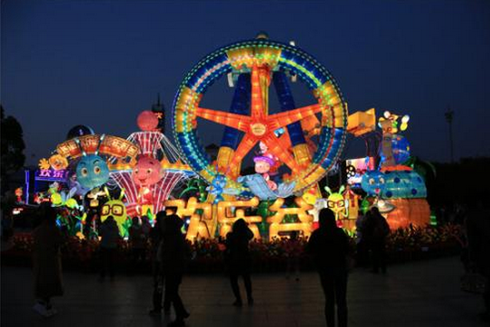 北京欢乐谷万圣节延长至18日 惊喜折扣享不停
