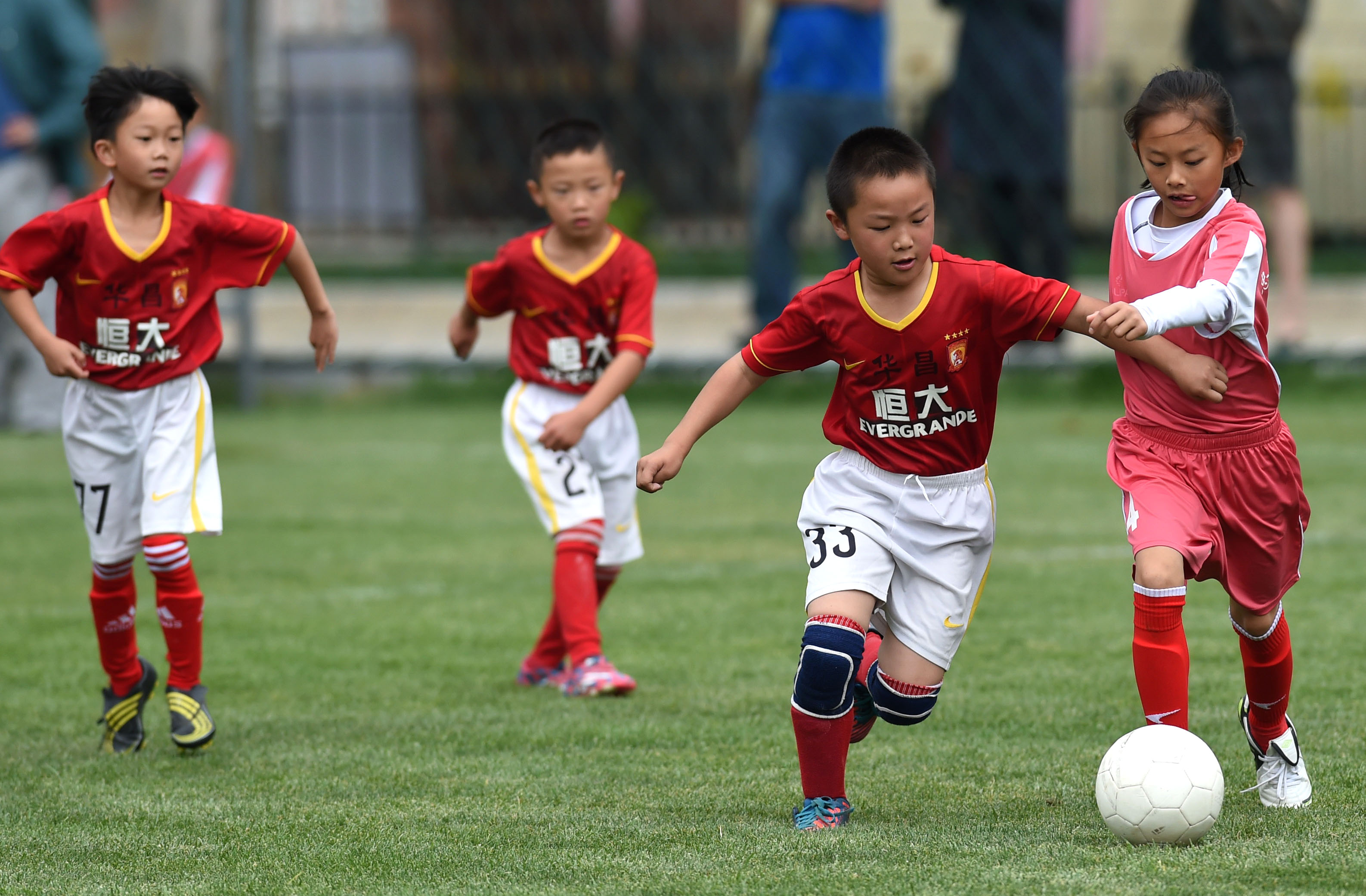 年新益杯亚洲展望昆明城市青少年足球联赛今