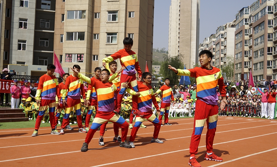 青海西宁:景岳六一幼儿园宝宝迎"六一"