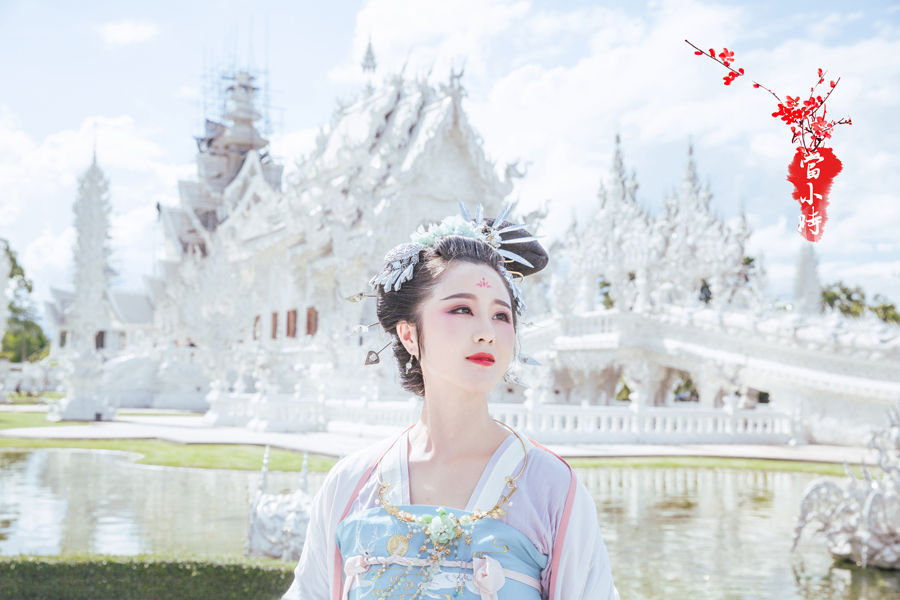 中国女孩穿汉服在泰国拍写真 红遍泰国网络