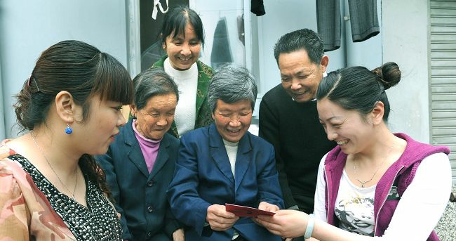 彭文军:12年免费让孩子们乘车