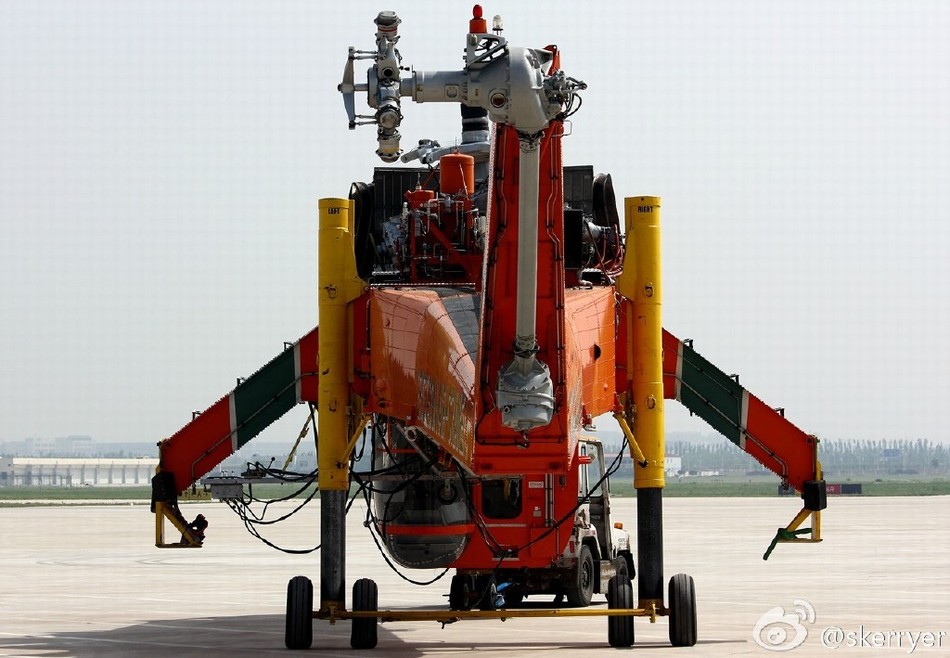 安124为中国送来"空中吊车"